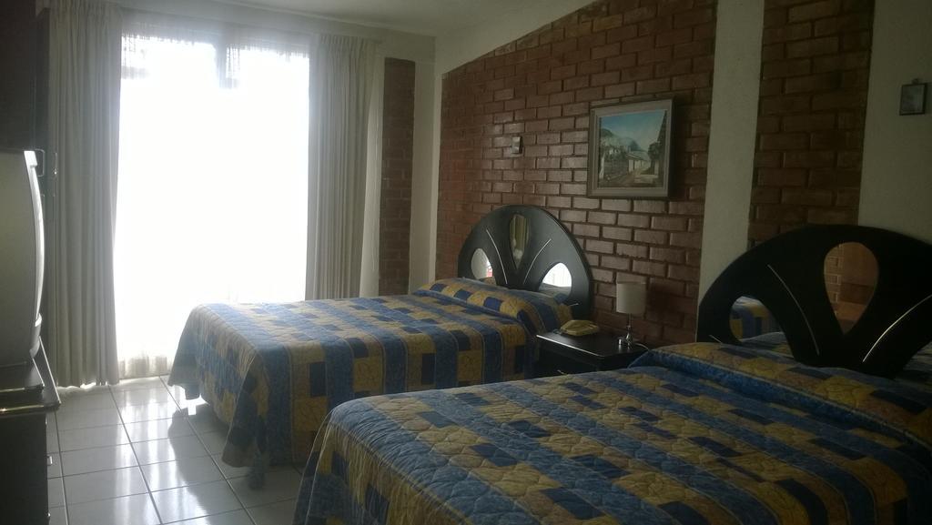 Mariana'S Petit Hotel Гватемала Номер фото